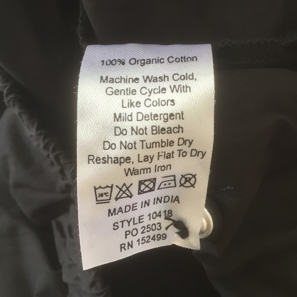 Amour Vert Lisa Organic Cotton Poplin Top Black Eyelet Crop in Large, New - Picture 8 of 9